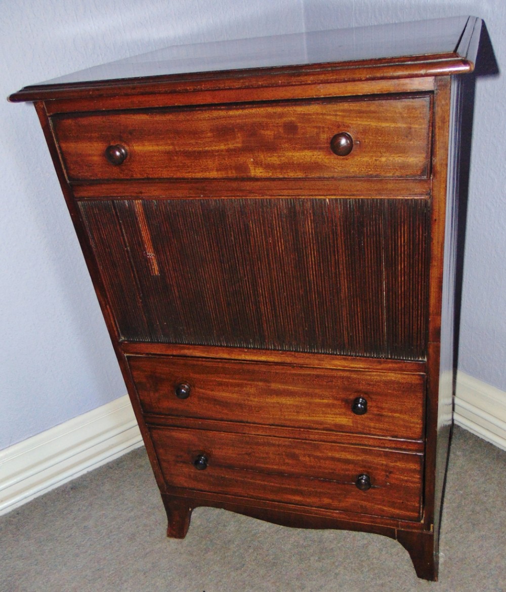 Georgian mahogany bedside cabinet circa 1790