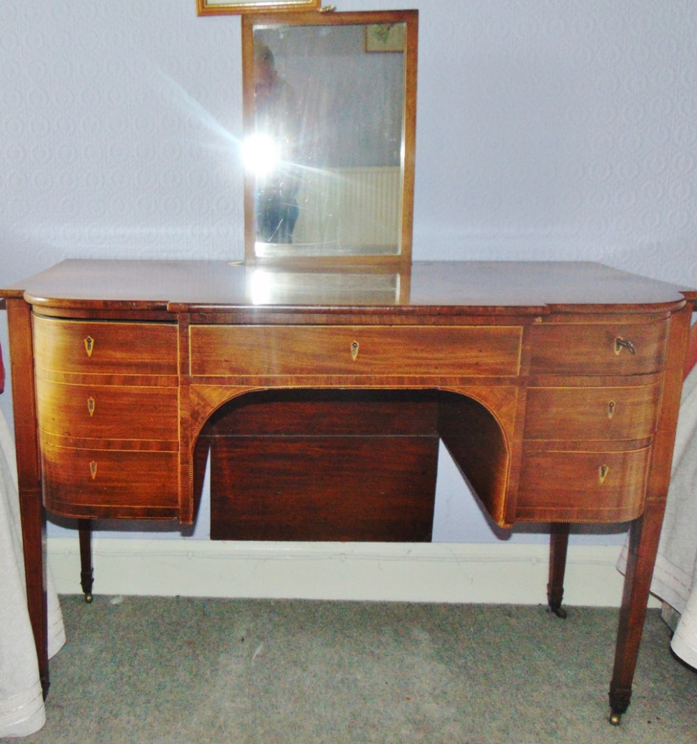 Scottish Sheraton mahogany bow dressing table circa 1790