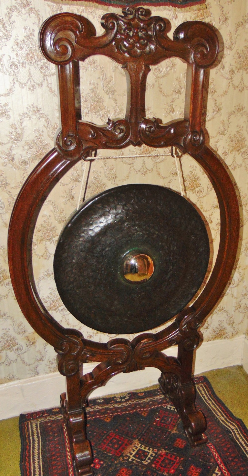 Victorian carved oak standing diner gong circa 1880
