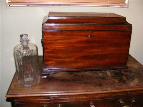 A Georgian Mahogany Spirit Decanter Set.