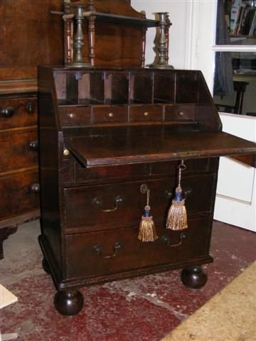 fig 1. Early Georgian Oak Bureau (Very Small).