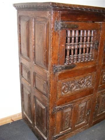 fig 2. A 16th Century Spanish Food Hutch Cupboard.