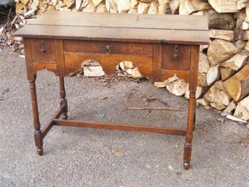 Very Unusual Early 18th Century Oak Side Table/lowboy.