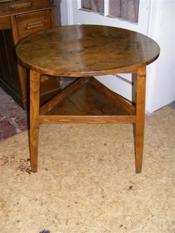 Georgian Elm Cricket Table with Under Shelf.