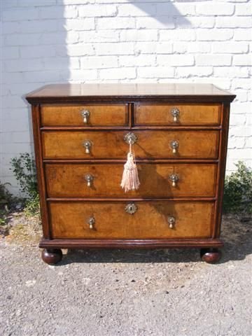 Early 18th Century Walnut, Elm and Oak Chest of Drawers.