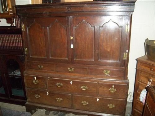 Georgian Oak Low Press Cupboard