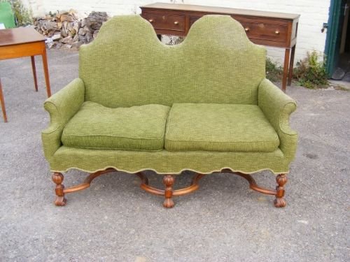 William and Mary Style Settee Possibly Retailed by Liberty