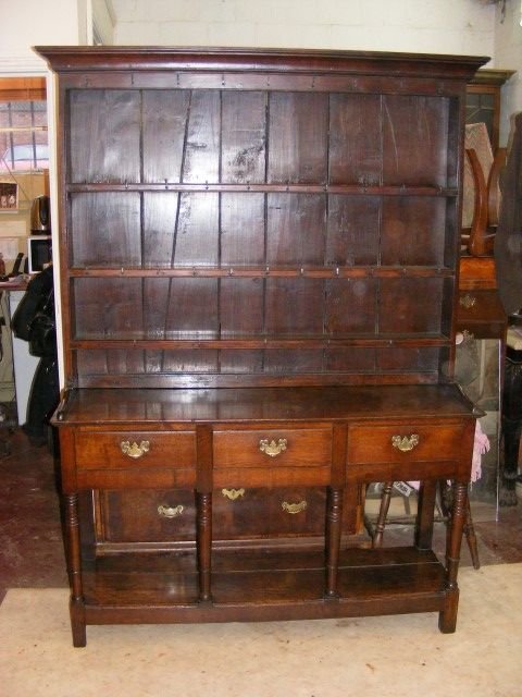 Small Georgian Oak Potboard Dresser with Rack.