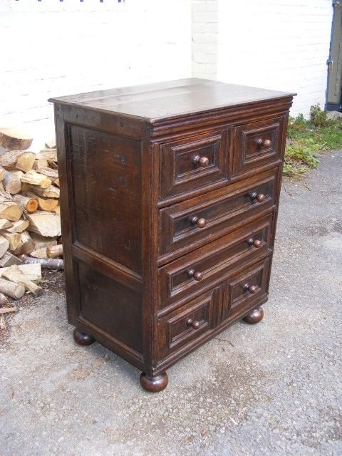 fig 1. Stunning Late 17th Century Small Oak William and Mary Chest of Drawers