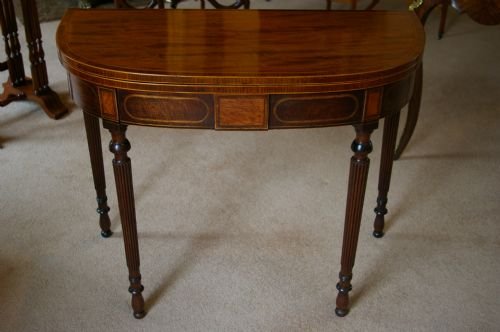 Sheraton Mahogany Tea Table