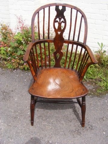 Lovely Country Yew Wood Windsor Armchair C1800