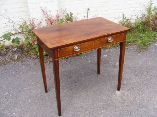 Elegant Geo III Mahogany and Crossbanded Side Table