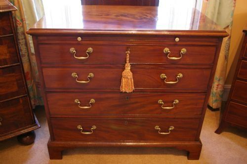 Superb Georgian Mahogany Batchelor Chest with Slide