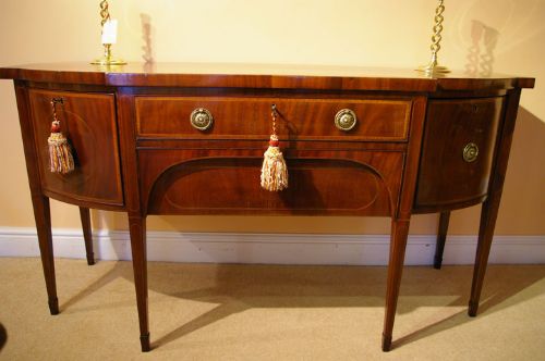 A Stunning 19th Century Mahogany Sideboard.