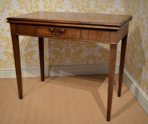 Georgian Tapered Legged Tea Table with a Single  Drawer.