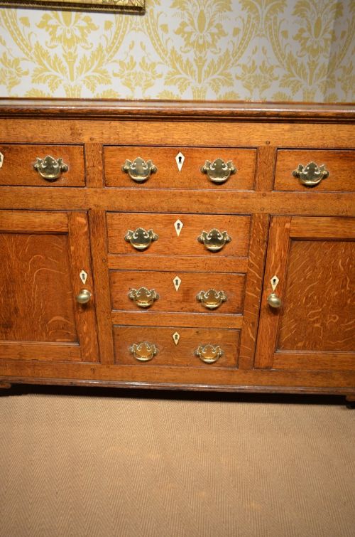 fig 2. A Stunning Georgian Oak Cupboard Dresser base.