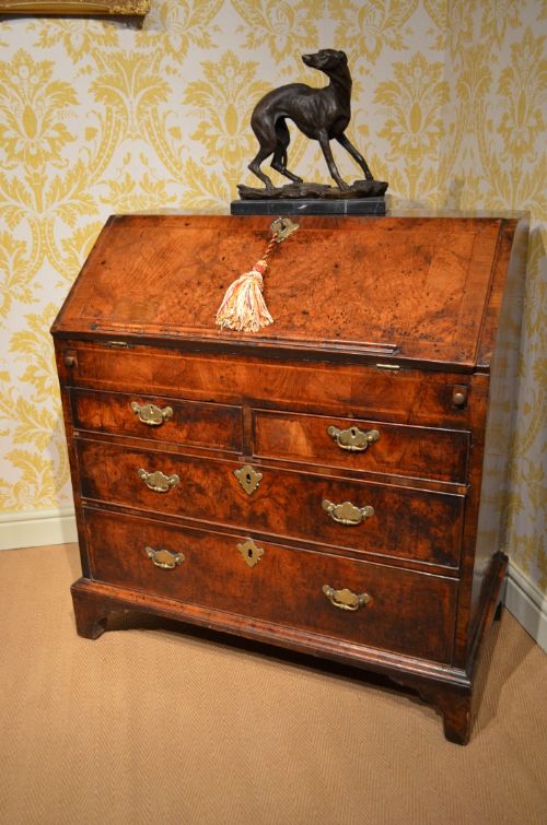 Stunning 18th Century Walnut Bureau with Featherbanding