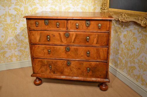 Superb Early 18th Century Walnut Chest of Two Short Over Three Long Drawers.