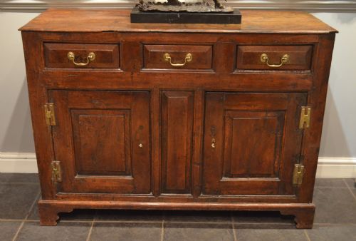 fig 1. SMALL GEORGIAN OAK CUPBOARD BASE DRESSER IN COUNTRY HOUSE CONDITION.