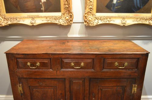 fig 2. SMALL GEORGIAN OAK CUPBOARD BASE DRESSER IN COUNTRY HOUSE CONDITION.
