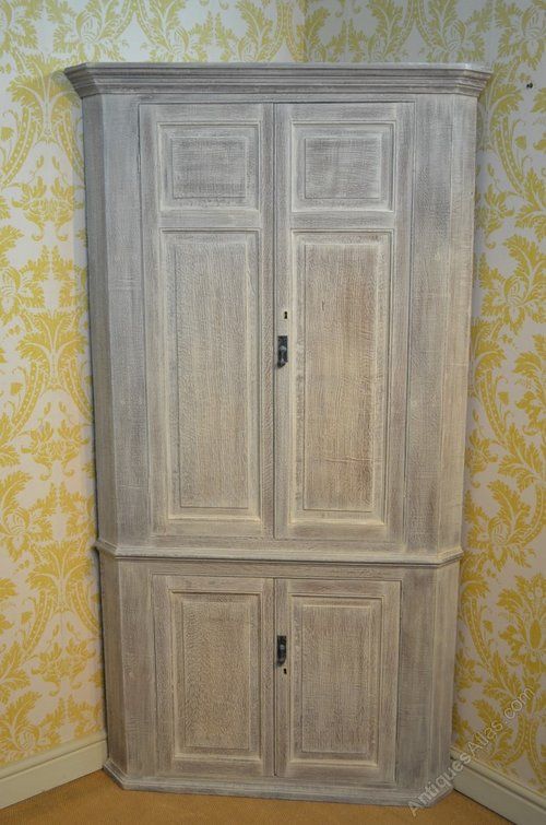 Decorative Georgian Bleached Oak Standing Corner Cupboard