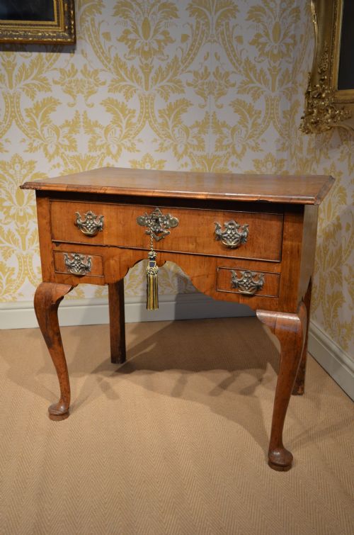 fig 3. Beautiful Early 18th Century Walnut Lowboy with featherbanding and crossbanding