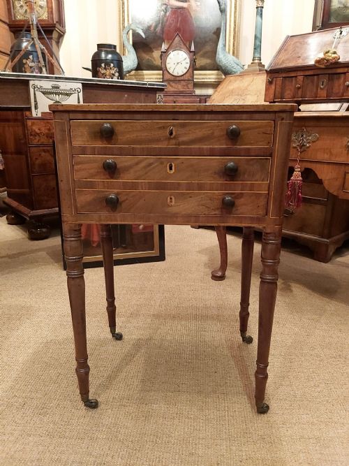 fig 1. BEAUTIFUL MAHOGANY ROSEWOOD BANDED AND BOXWOOD STRUNG NIGHT TABLE