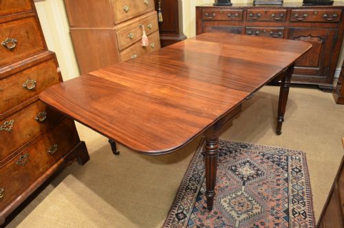 Georgian Mahogany Dining Pembroke Table.