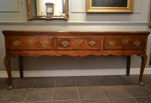 Georgian Oak Pad Foot Dresser Base.