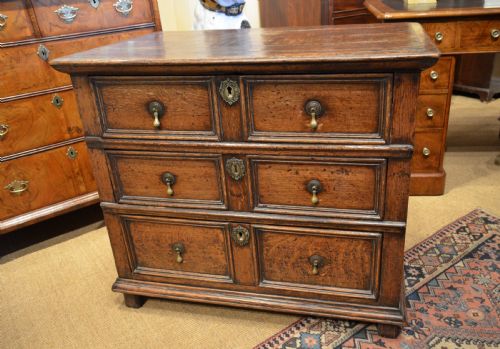fig 1. Late 17th Century Oak Chest of drawers