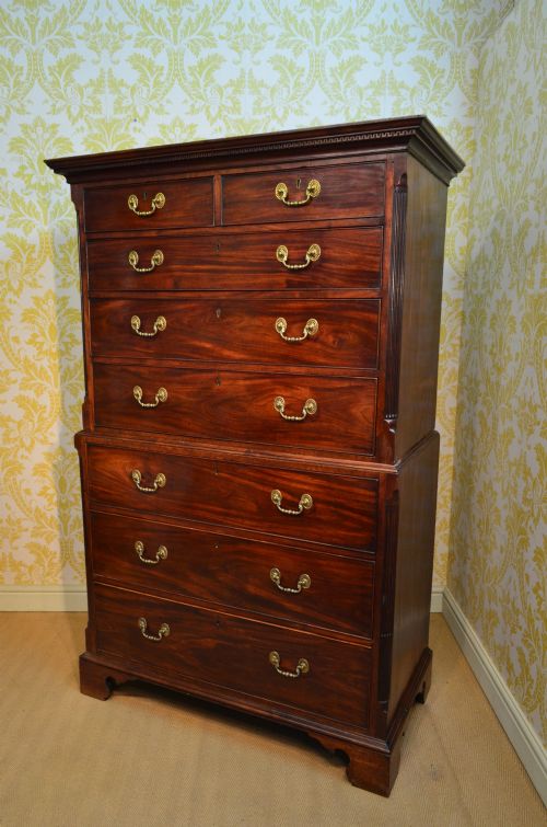 BEAUTIFUL GEORGE III MAHOGANY CHEST ON CHEST