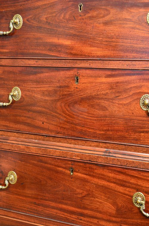 BEAUTIFUL GEORGE III MAHOGANY CHEST ON CHEST - ADDITIONAL PHOTO 4