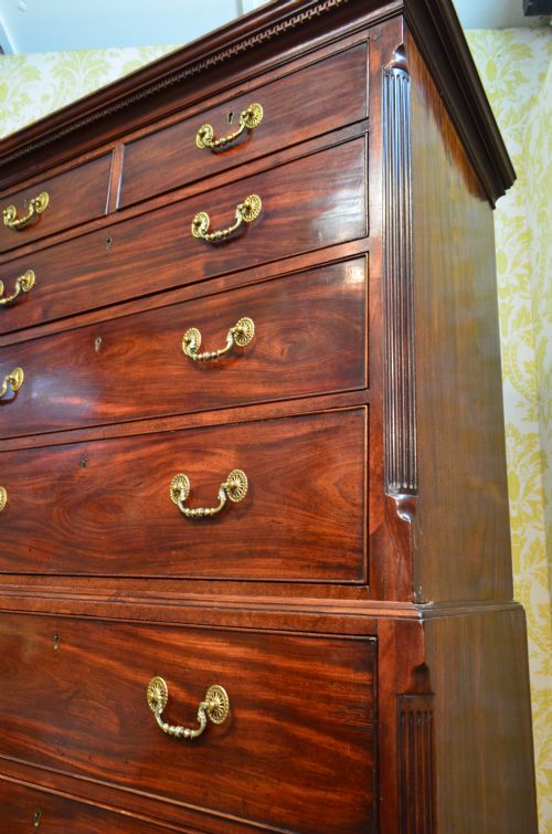 BEAUTIFUL GEORGE III MAHOGANY CHEST ON CHEST - ADDITIONAL PHOTO 6