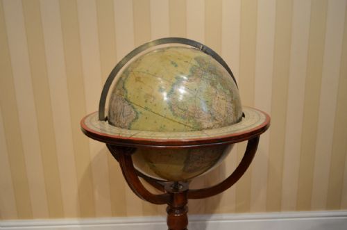 STUNNING PAIR OF THOMAS MALBY GLOBES - ADDITIONAL PHOTO 4