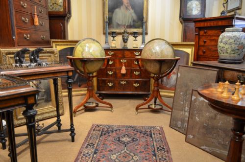 STUNNING PAIR OF THOMAS MALBY GLOBES - ADDITIONAL PHOTO 22