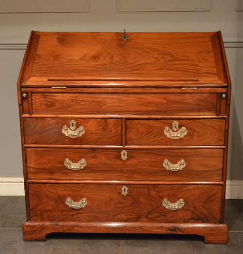 fig 1. A FINE ANGLO-CHINESE HUANGHUALI AND PADOUK BUREAU
