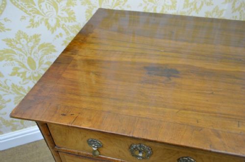 EARLY 18TH CENTURY WALNUT CHEST OF DRAWERS - ADDITIONAL PHOTO 11