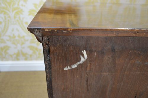 EARLY 18TH CENTURY WALNUT CHEST OF DRAWERS - ADDITIONAL PHOTO 14