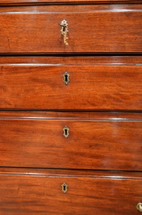 A GEORGE III MAHOGANY DRESSINGCHEST BY WILLIAM GOMM - ADDITIONAL PHOTO 4
