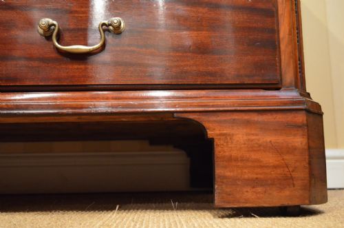 A GEORGE III MAHOGANY DRESSINGCHEST BY WILLIAM GOMM - ADDITIONAL PHOTO 5