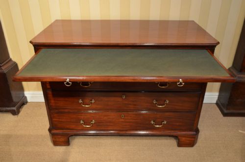 A GEORGE III MAHOGANY DRESSINGCHEST BY WILLIAM GOMM - ADDITIONAL PHOTO 10