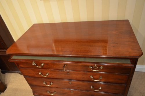 A GEORGE III MAHOGANY DRESSINGCHEST BY WILLIAM GOMM - ADDITIONAL PHOTO 11