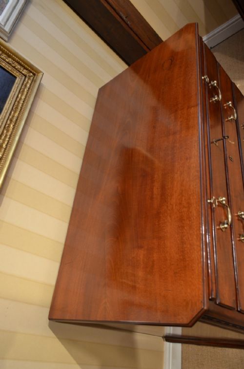 A GEORGE III MAHOGANY DRESSINGCHEST BY WILLIAM GOMM - ADDITIONAL PHOTO 12