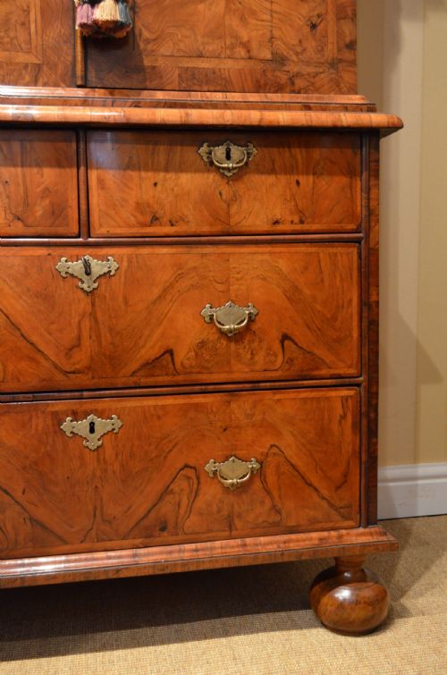 WILLIAM AND MARY WALNUT CABINET ON CHEST - ADDITIONAL PHOTO 3