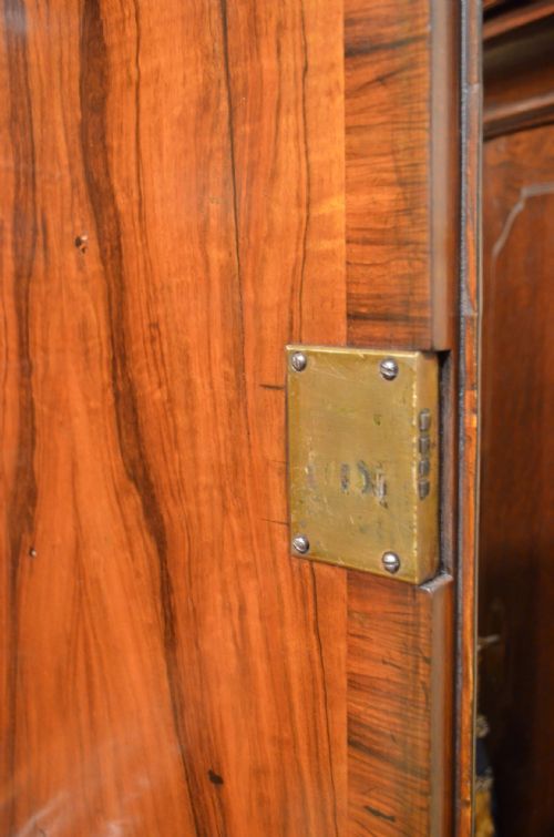 WILLIAM AND MARY WALNUT CABINET ON CHEST - ADDITIONAL PHOTO 8