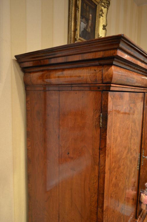 WILLIAM AND MARY WALNUT CABINET ON CHEST - ADDITIONAL PHOTO 22
