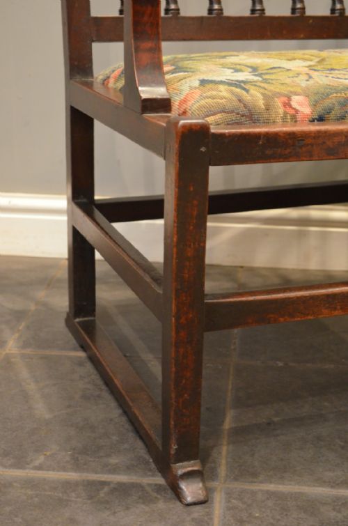 LOVELY 18TH CENTURY OAK 'WESTMORELAND' LAWN CHAIR - ADDITIONAL PHOTO 1