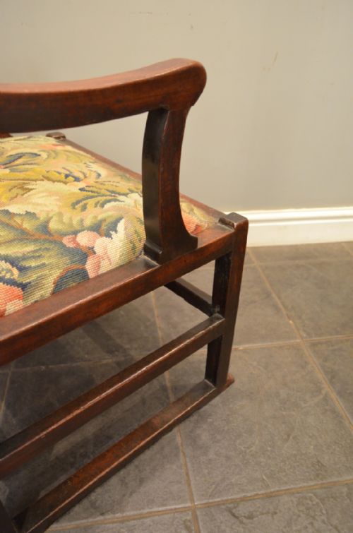 LOVELY 18TH CENTURY OAK 'WESTMORELAND' LAWN CHAIR - ADDITIONAL PHOTO 3