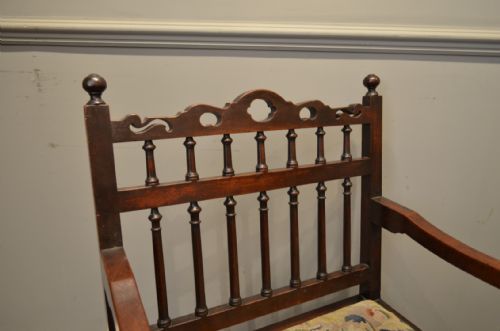 LOVELY 18TH CENTURY OAK 'WESTMORELAND' LAWN CHAIR - ADDITIONAL PHOTO 5