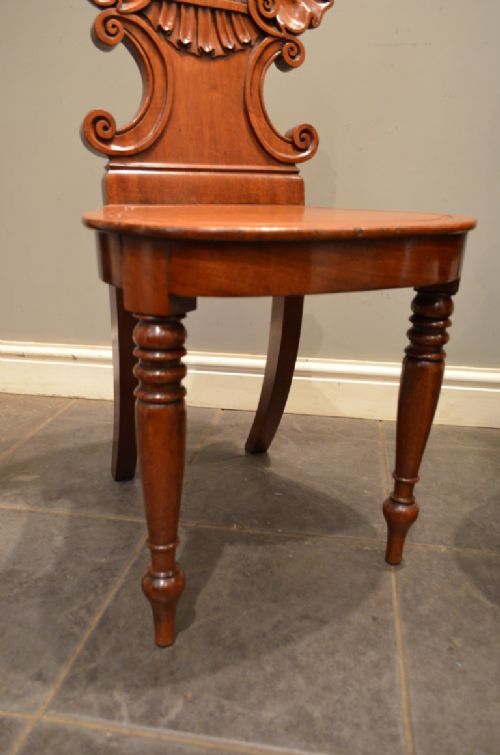 AN EXCEPTIONAL PAIR OF CARVED MAHOGANY SHELL BACK HALL CHAIRS C1815 - ADDITIONAL PHOTO 2